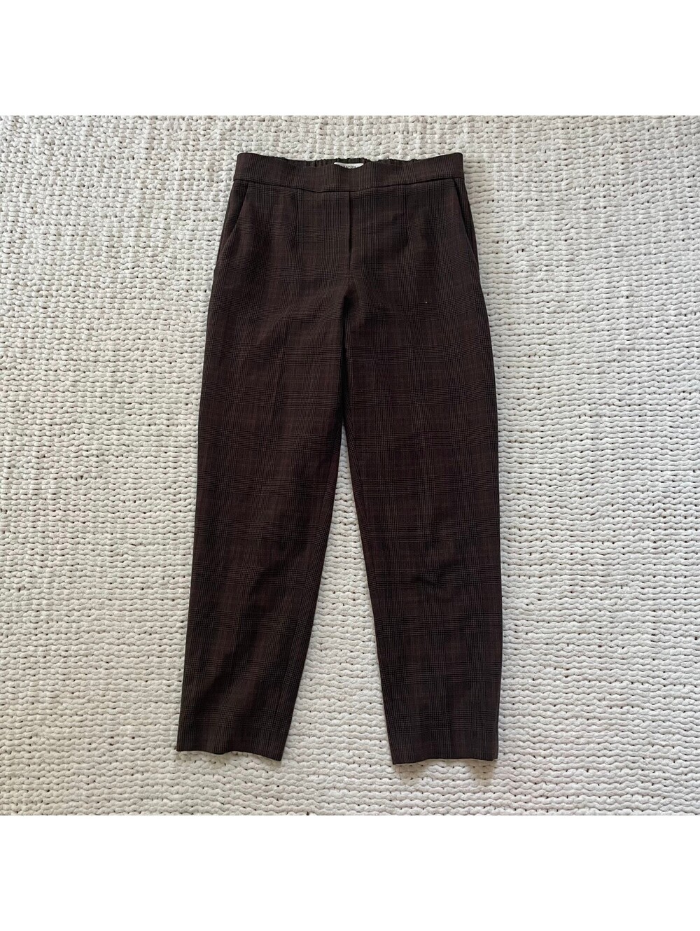 Aritzia Babaton Women's Brown Plaid Trousers - Size 2